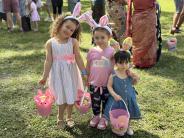 Greenacres Egg'stravaganza happy children