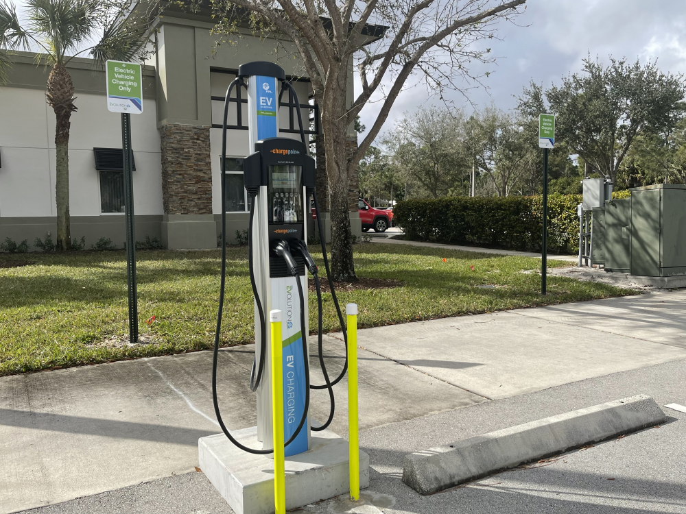 Public car charging stations store near me